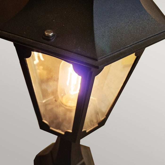 Wesley Pedestal Light